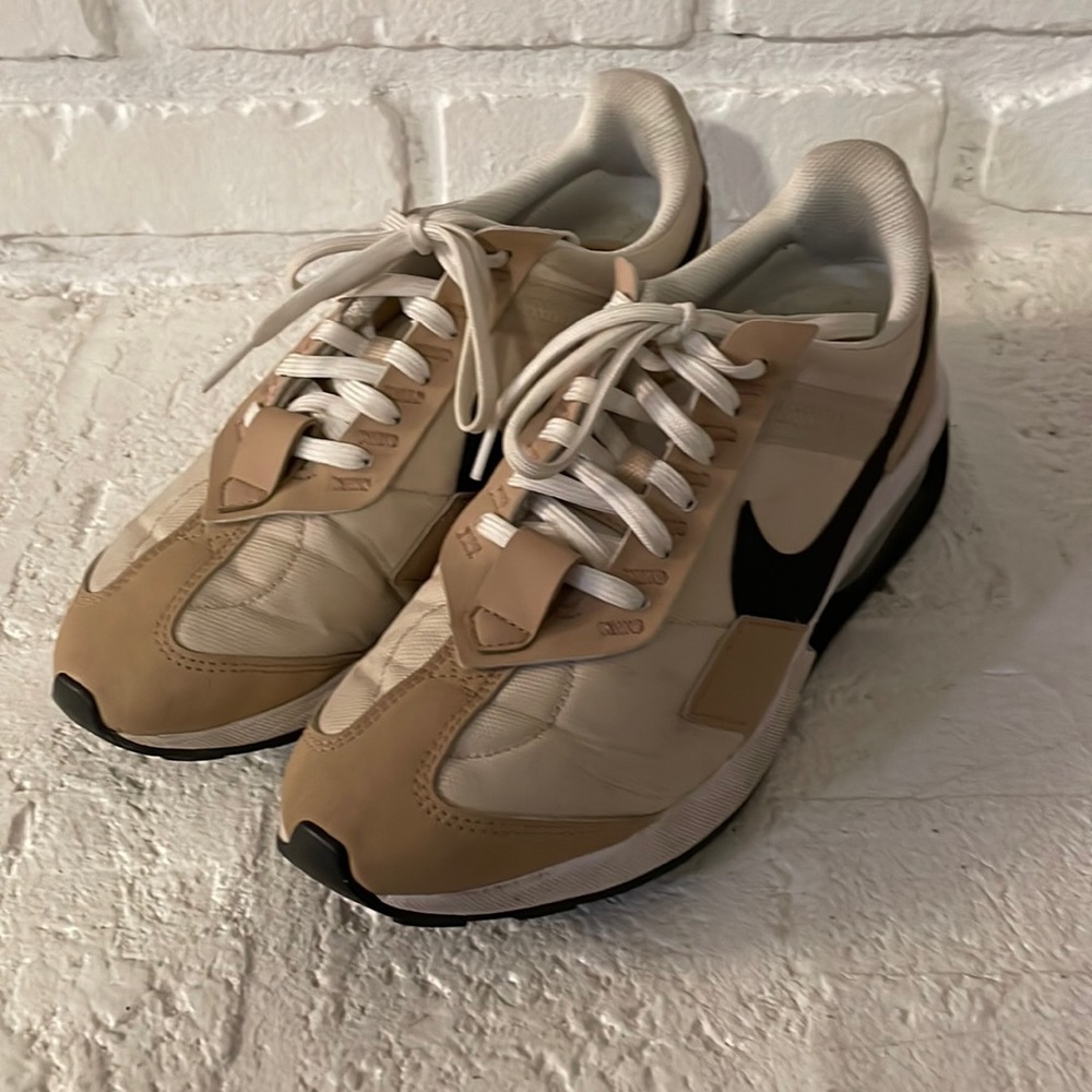 Women’s Nikes